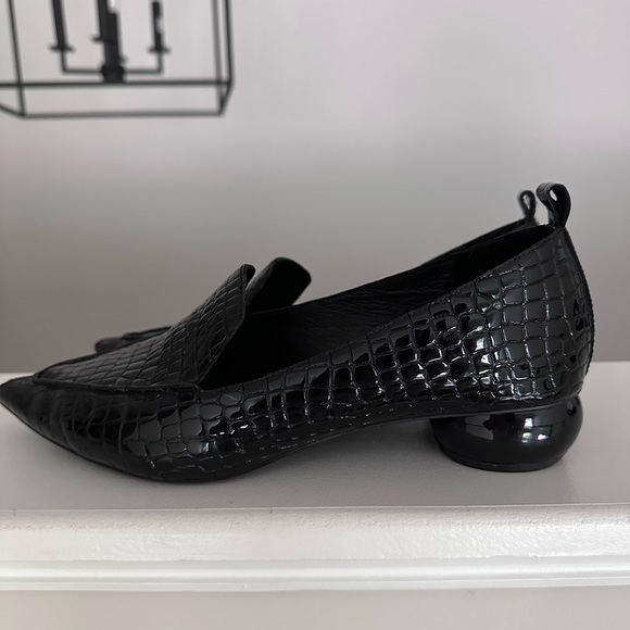 Jeffrey Campbell Black Patent Leather Croc Embossed Loafer Flats - Picture 4 of 7